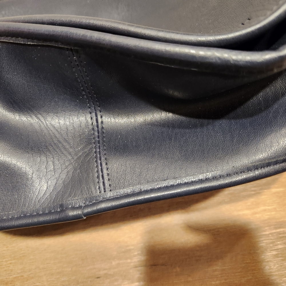 Vintage Navy blue Coach Purse. - Picture 7 of 8